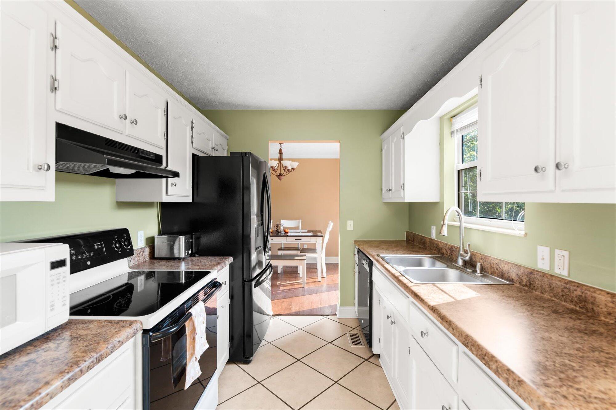 2802 Ridgeview Drive Maryville, TN 37801 - Photo 8 of 24 10-2802-Ridgeview-Dr-Maryville-TN-10