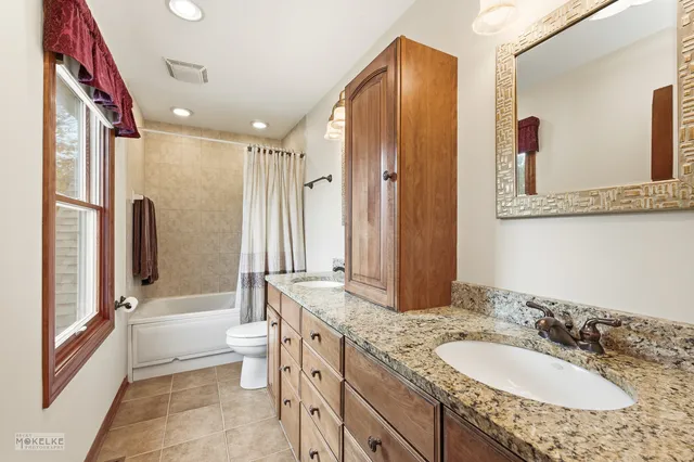 $725,000 | 1501 Clarkson Court, Naperville, IL 60565