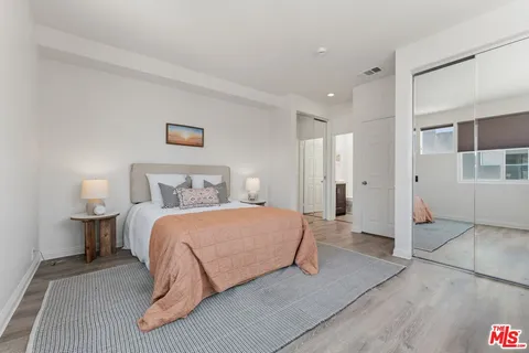 $1,069,000 | 1436 20th Street, Unit 8, Santa Monica, CA 90404