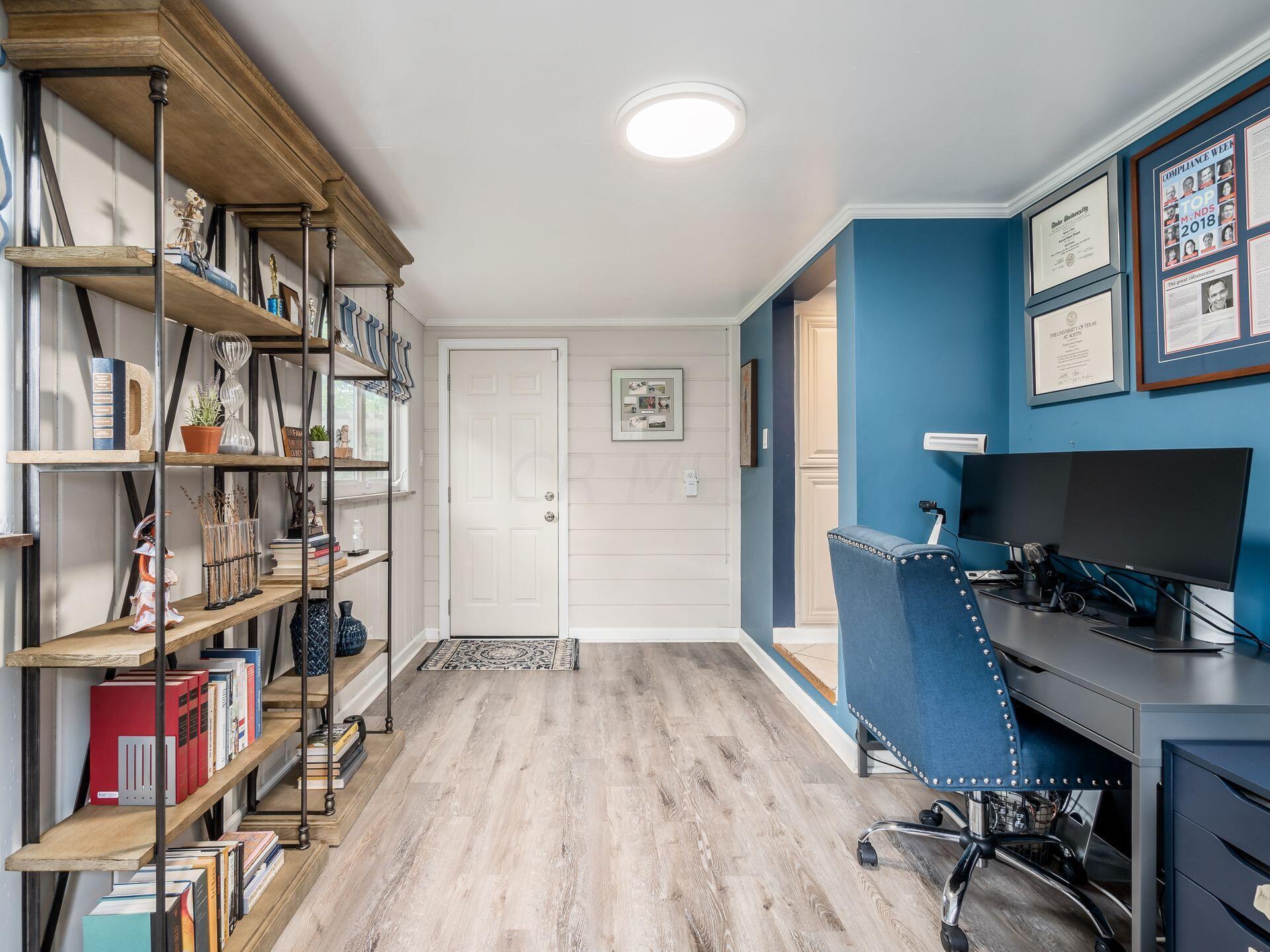223 South Virginia Lee Road Columbus, OH 43209 - Photo 20 of 82 Office/Den