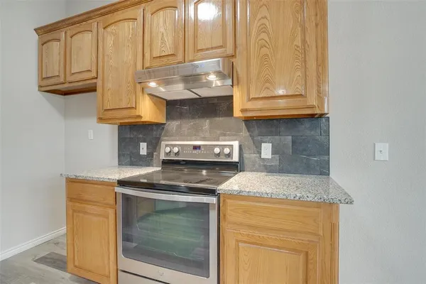 $2,000 | 402 Ranch Road, Granbury, TX 76049