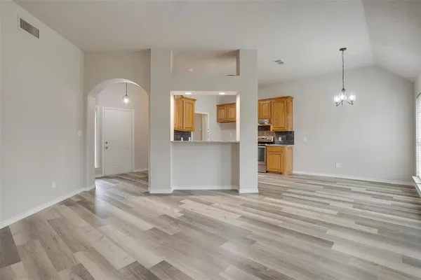 $2,000 | 402 Ranch Road, Granbury, TX 76049