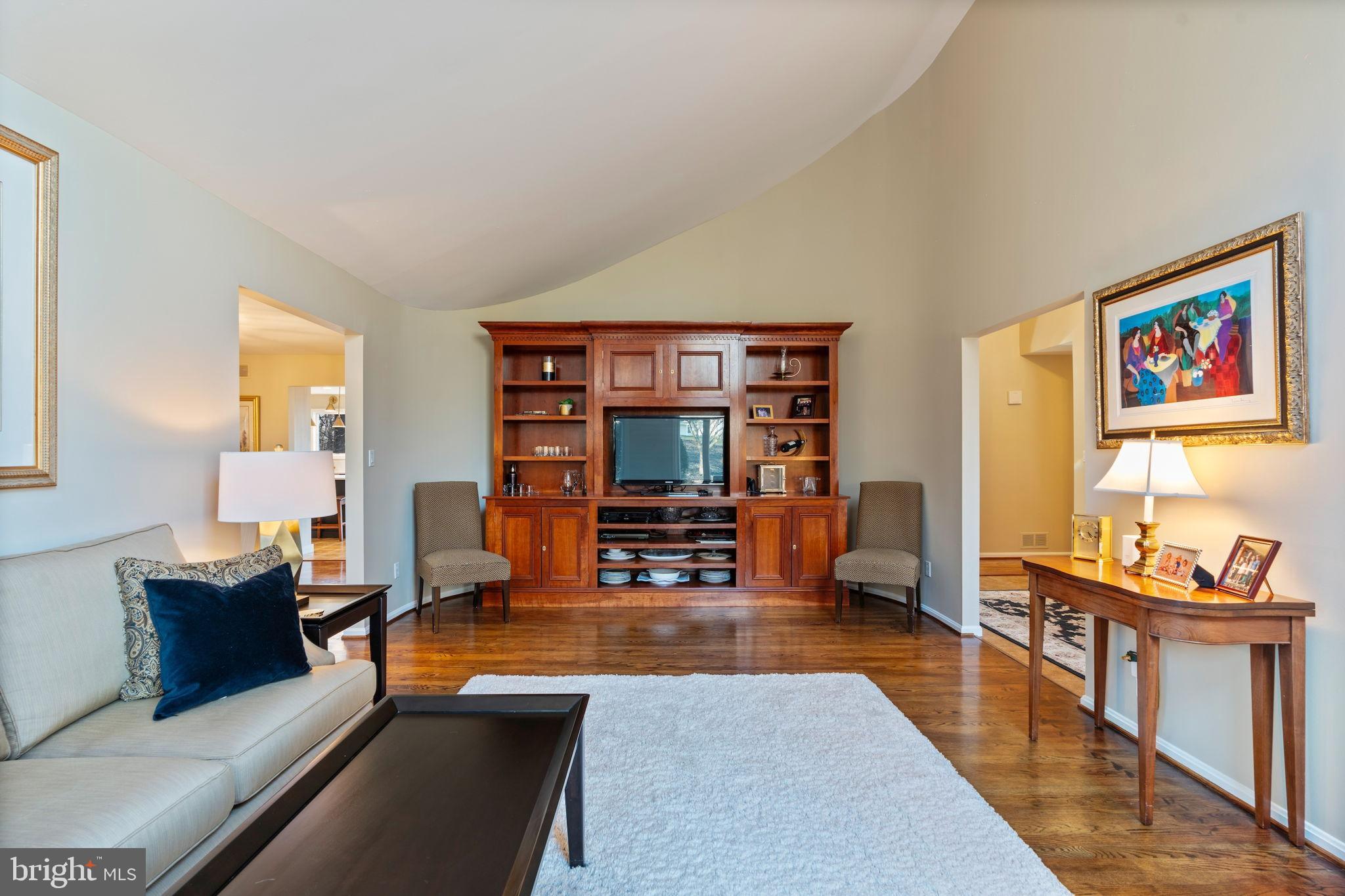 2104 Highland Ridge Drive Phoenix, MD 21131 - Photo 12 of 88 Spacious living area archetectural details