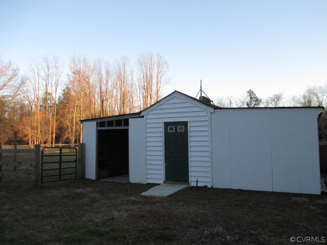 411 Dispatch Road Quinton, VA 23141 - Photo 5 of 24 Gallery Image 5