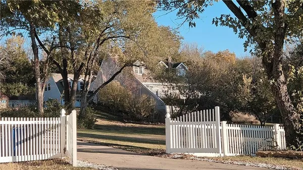 $875,000 | 1040 South Wyckford Street, Olathe, KS 66061