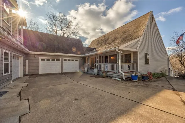 $1,000,000 | 1040 South Wyckford Street, Olathe, KS 66061