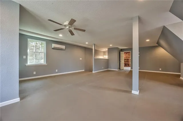 $1,000,000 | 1040 South Wyckford Street, Olathe, KS 66061