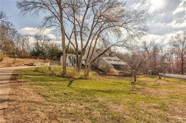 $1,000,000 | 1040 South Wyckford Street, Olathe, KS 66061