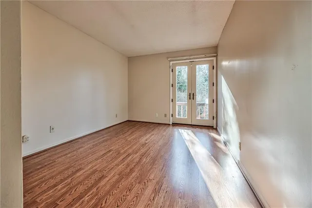 $1,000,000 | 1040 South Wyckford Street, Olathe, KS 66061