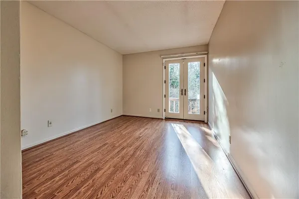 $875,000 | 1040 South Wyckford Street, Olathe, KS 66061