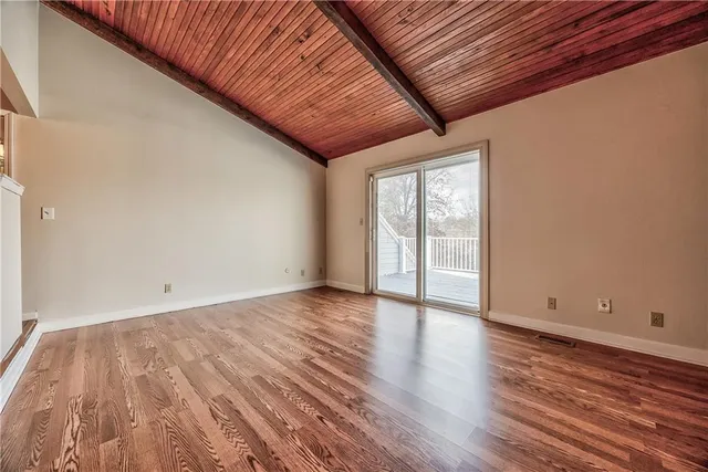 $1,000,000 | 1040 South Wyckford Street, Olathe, KS 66061