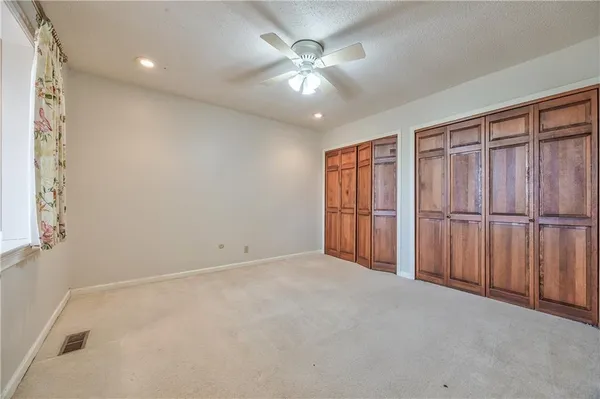 $875,000 | 1040 South Wyckford Street, Olathe, KS 66061