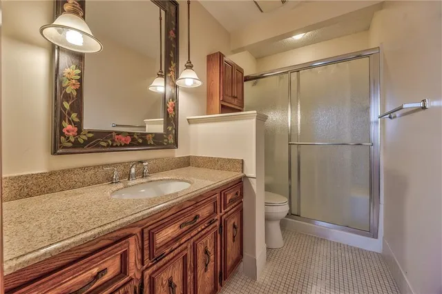 $925,000 | 1040 South Wyckford Street, Olathe, KS 66061