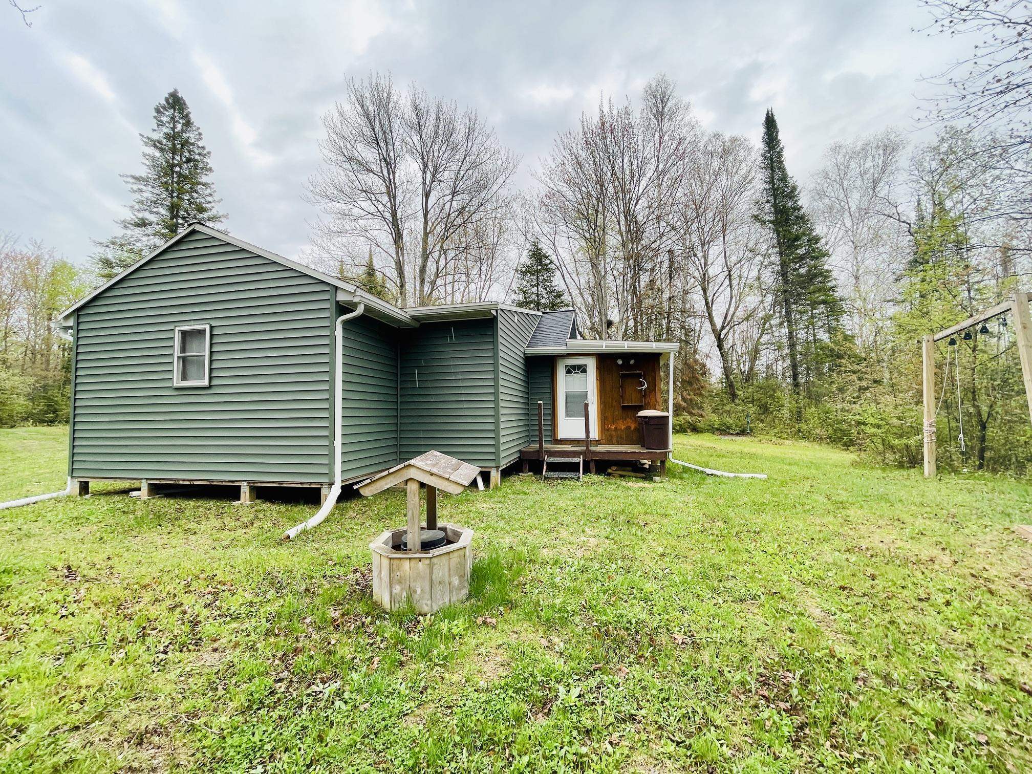 1527 Camp 6 Road Rhinelander, WI 54501 - Photo 12 of 31