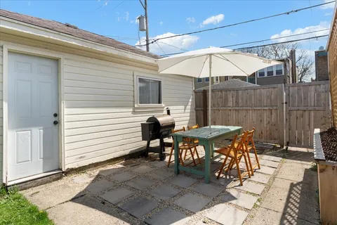 a picture of a bench in front of door