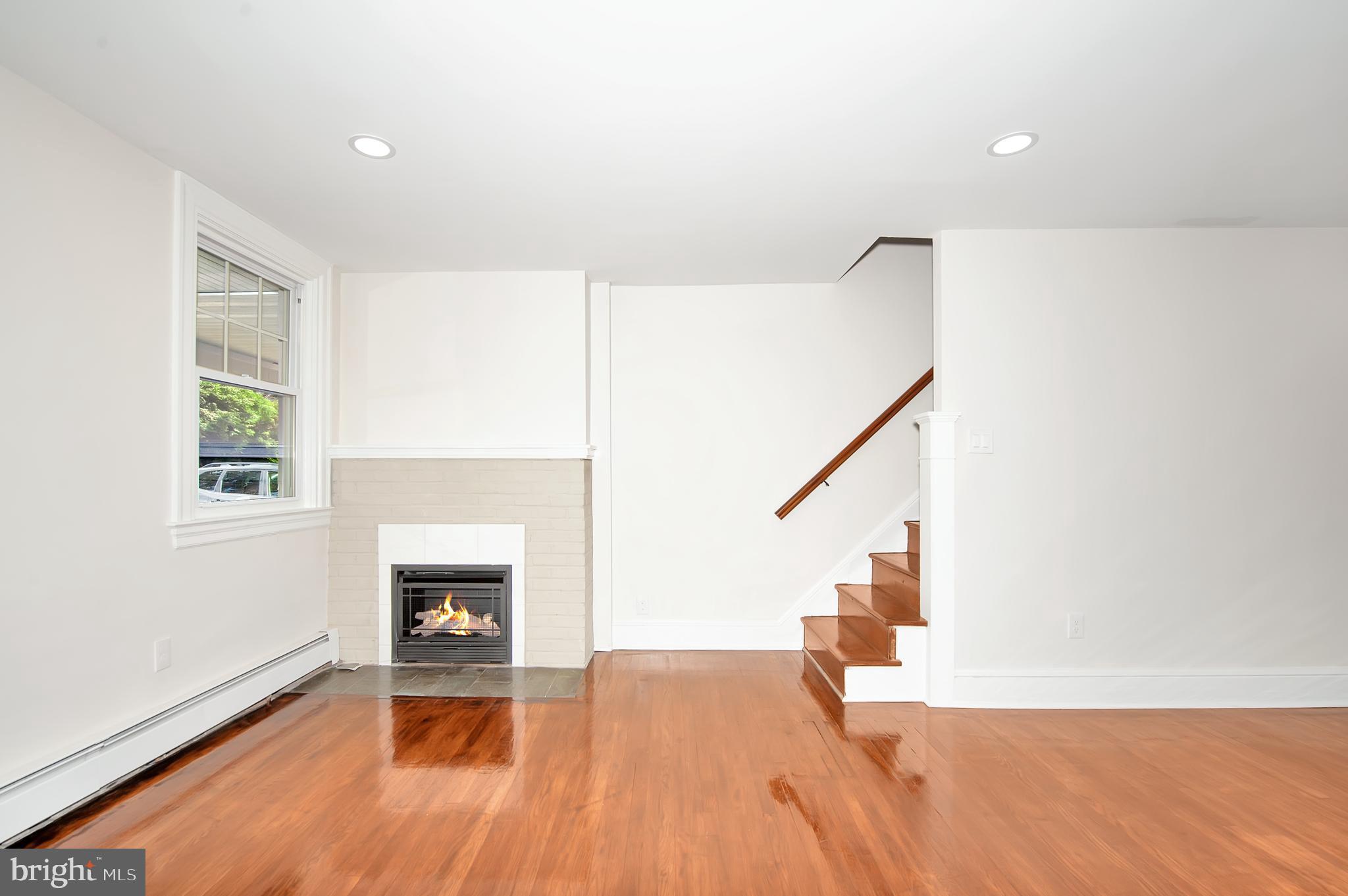 440 St Davids Avenue Wayne, PA 19087 - Photo 2 of 20