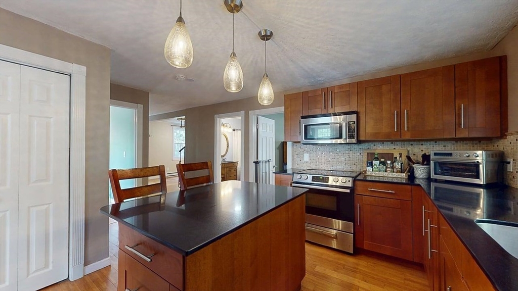 38 Island Road Holland, MA 01521 - Photo 9 of 42