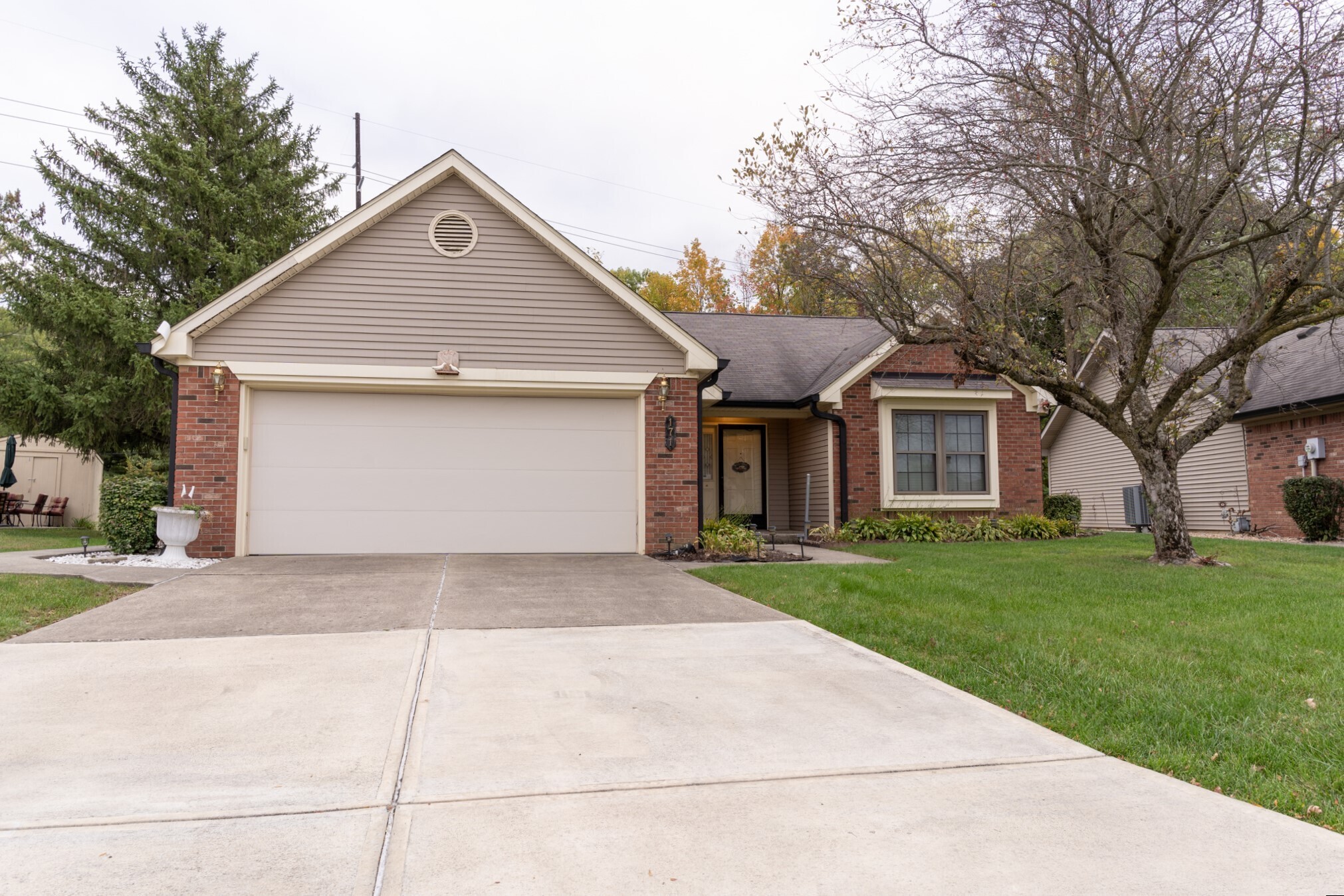 171 President Trail East Indianapolis, IN 46229 - Photo 2 of 37