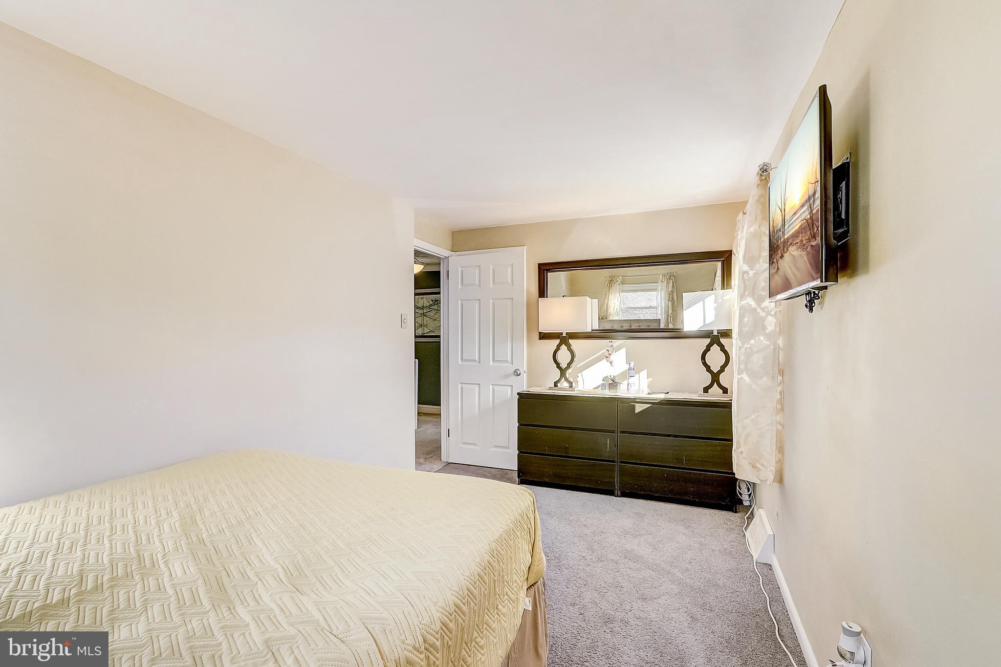 2818 Shelly Road Philadelphia, PA 19152 - Photo 15 of 29 Gallery Image 15