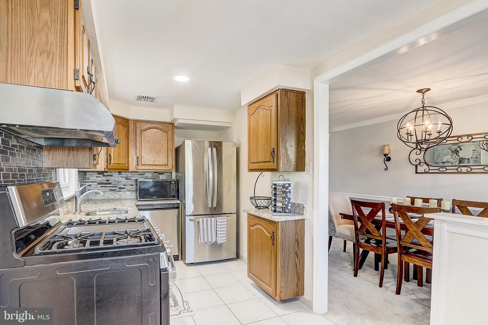 2818 Shelly Road Philadelphia, PA 19152 - Photo 9 of 29 Gallery Image 9