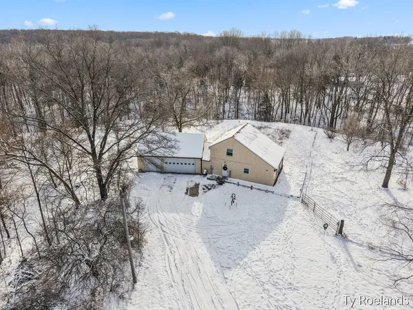 $299,900 | 1067 Somers Road, Lyons, MI 48851
