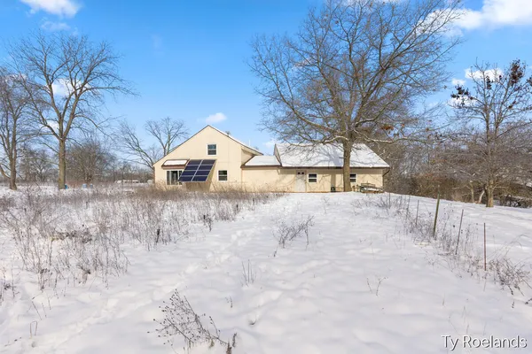$299,900 | 1067 Somers Road, Lyons, MI 48851