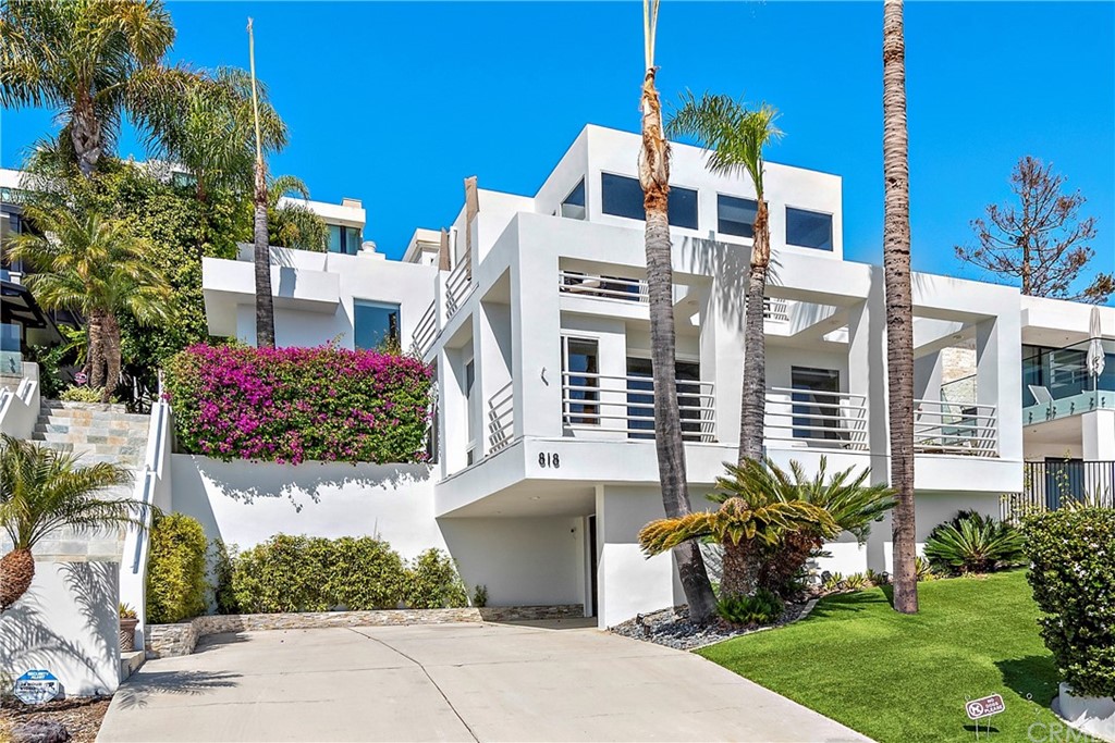 818 Hillcrest Drive Laguna Beach, CA 92651 - Photo 2 of 43 Two car garage with direct access.
