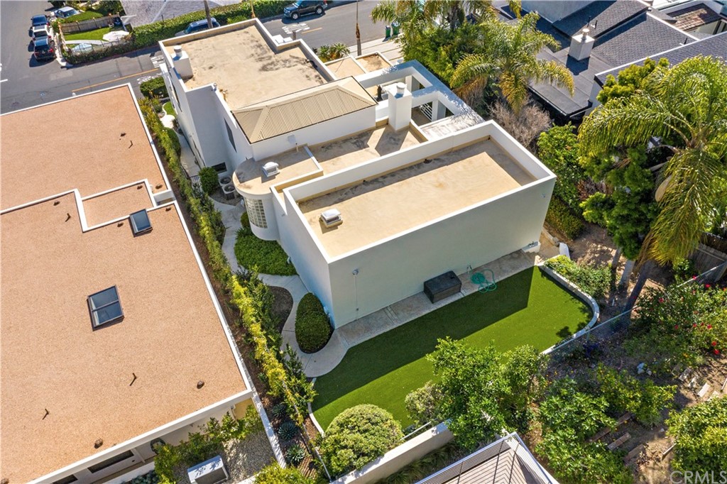 818 Hillcrest Drive Laguna Beach, CA 92651 - Photo 39 of 43 Back yard area.