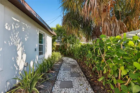 $275,000 | 1524 Connecticut Avenue Northeast, St. Petersburg, FL 33703