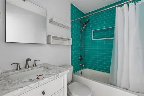 $275,000 | 1524 Connecticut Avenue Northeast, St. Petersburg, FL 33703
