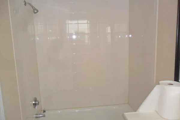 $2,700 | 848 Waverly Street, Unit 2, Framingham, MA 01702