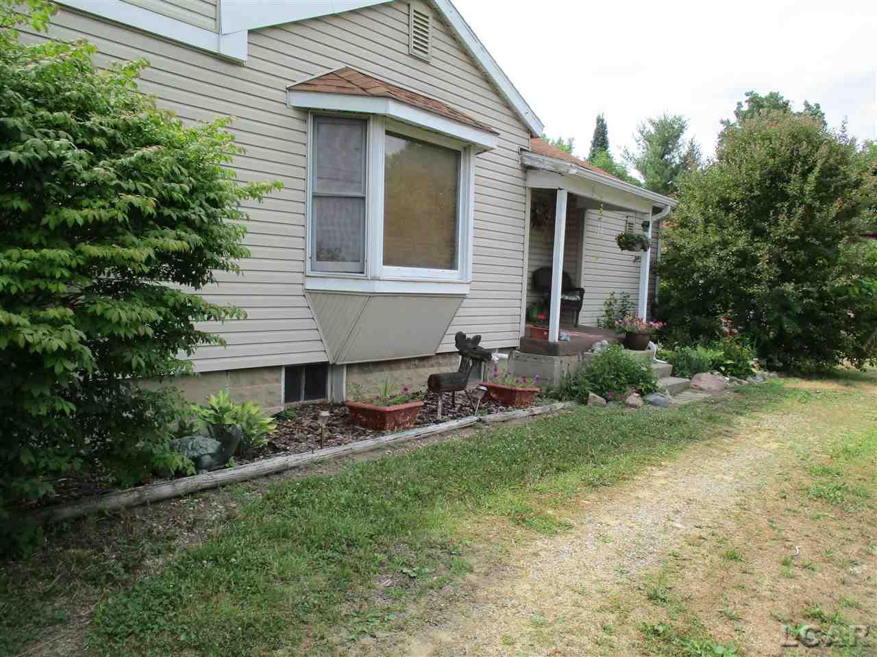 14720 Hudson Road Hudson, MI 49247 - Photo 2 of 21 50017541-1.JPG