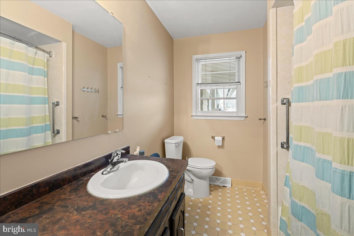 32 Crown Road Ewing, NJ 08638 - Photo 14 of 19