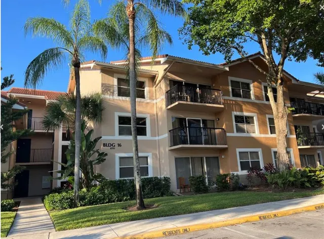 $3,250 | 9055 Wiles Road, Unit 307, Coral Springs, FL 33067