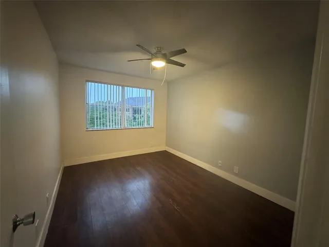 $3,250 | 9055 Wiles Road, Unit 307, Coral Springs, FL 33067