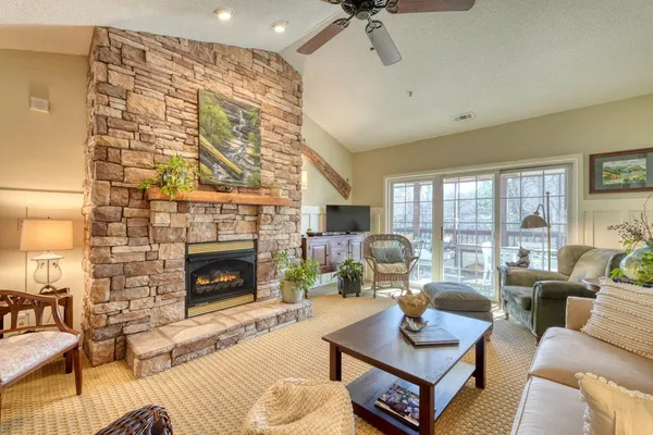 $299,900 | 92 Glen Eagle Court, Clayton, GA 30525