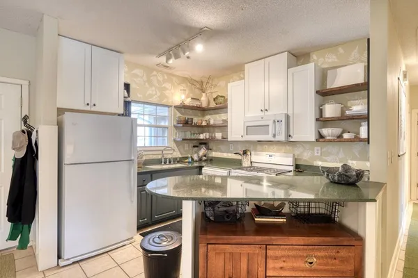 $299,900 | 92 Glen Eagle Court, Clayton, GA 30525