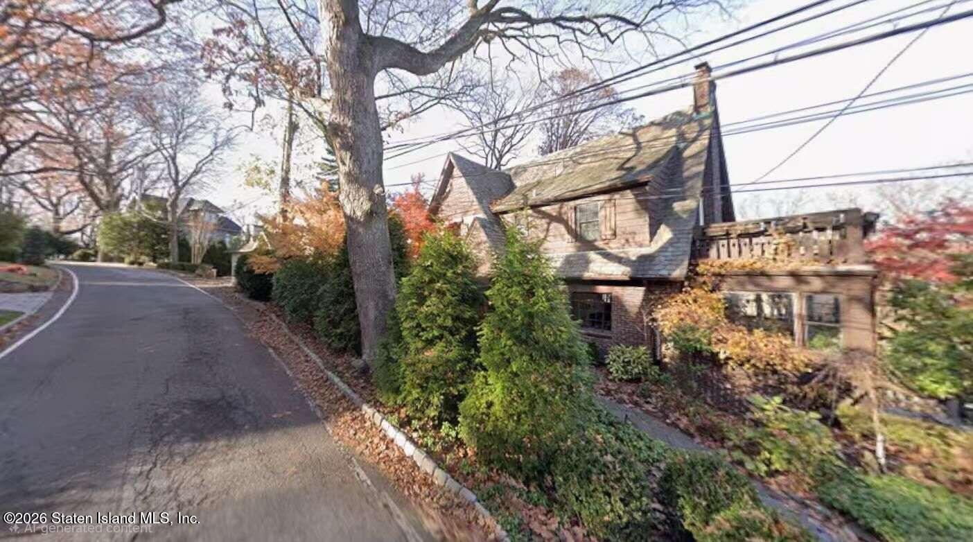 280 Douglas Road Staten Island, NY 10304 - Photo 2 of 3 Image_20260618161910_330_1