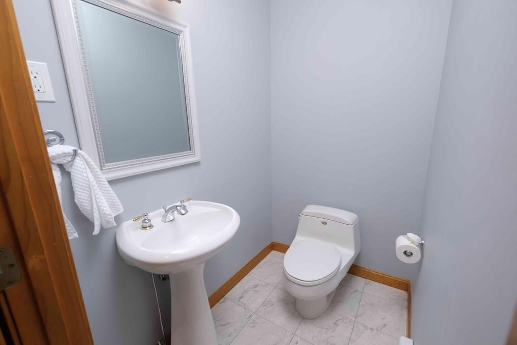 51 Oak Street Winchester, MA 01890 - Photo 14 of 22