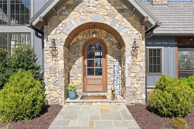 $1,949,685 | 304 Pileated Woodpecker Lane, Sunset, SC 29685