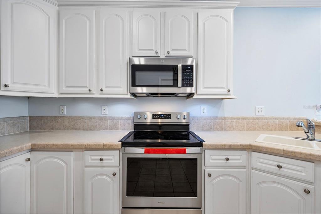 7641 Sailwinds Pass Port Richey, FL 34668 - Photo 17 of 59