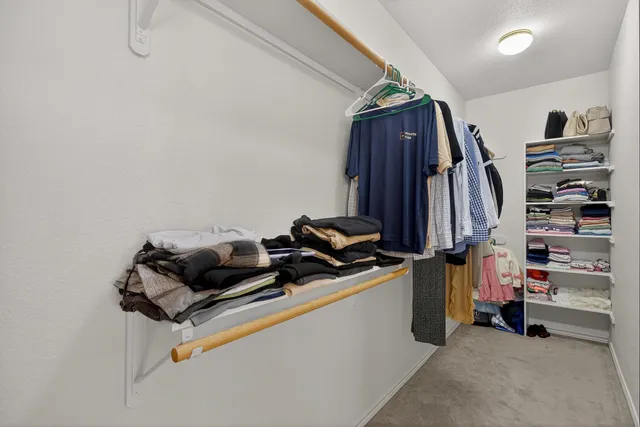 $549,900 | 253 Brae Burn Circle, Meadowlakes, TX 78654