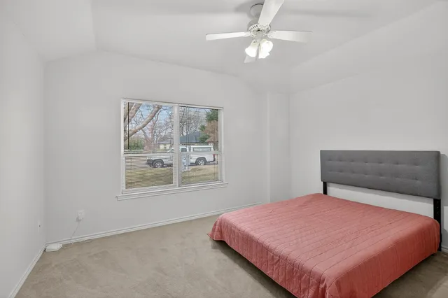 $549,900 | 253 Brae Burn Circle, Meadowlakes, TX 78654