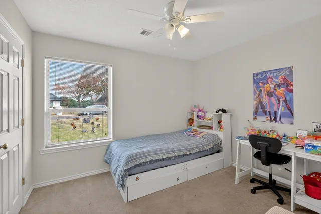 $549,900 | 253 Brae Burn Circle, Meadowlakes, TX 78654