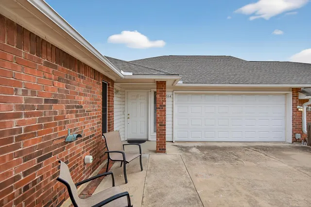 $549,900 | 253 Brae Burn Circle, Meadowlakes, TX 78654