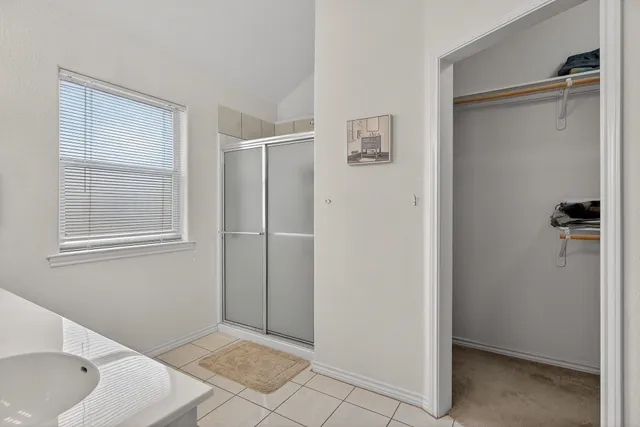 $549,900 | 253 Brae Burn Circle, Meadowlakes, TX 78654