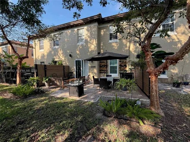 $3,300 | 6923 Julia Gardens Drive, Unit 6923, Coconut Creek, FL 33073