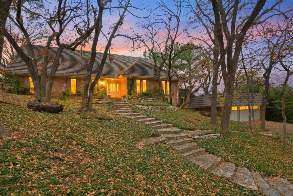 1004 Crowley Road Arlington, TX 76012 - Photo 1 of 38