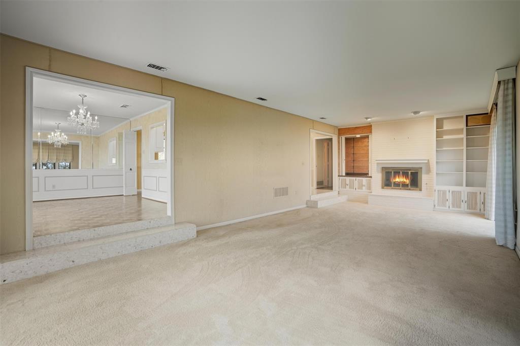 1004 Crowley Road Arlington, TX 76012 - Photo 18 of 38