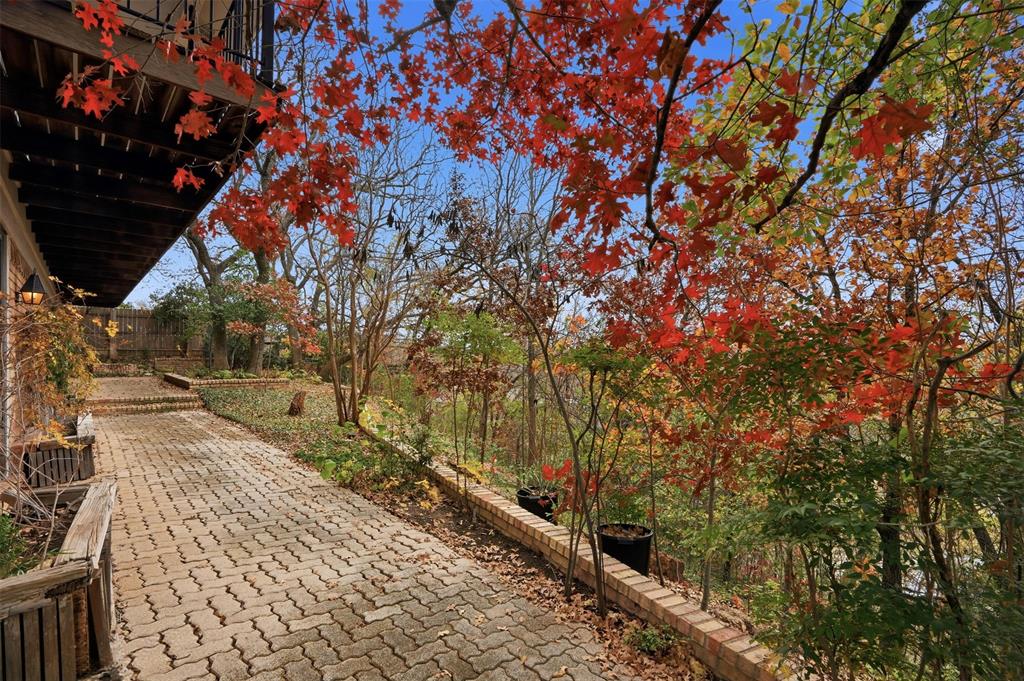 1004 Crowley Road Arlington, TX 76012 - Photo 33 of 38